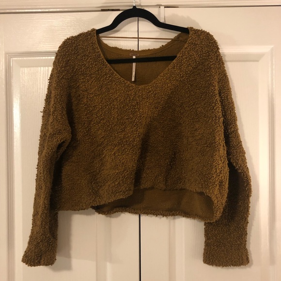Free People Brown Fuzzy Cropped V Neck Pullover Sweater - Like New! - Picture 2 of 5